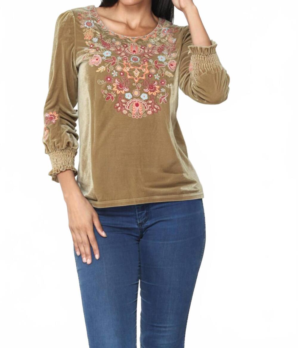 NEW PAPARAZZI stretch velvet embroidered pull-over blouse in green